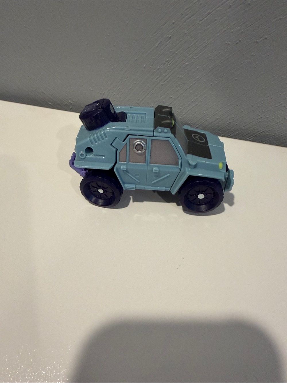 Hasbro Transformers Cybertron Scout Class Brushgard figure